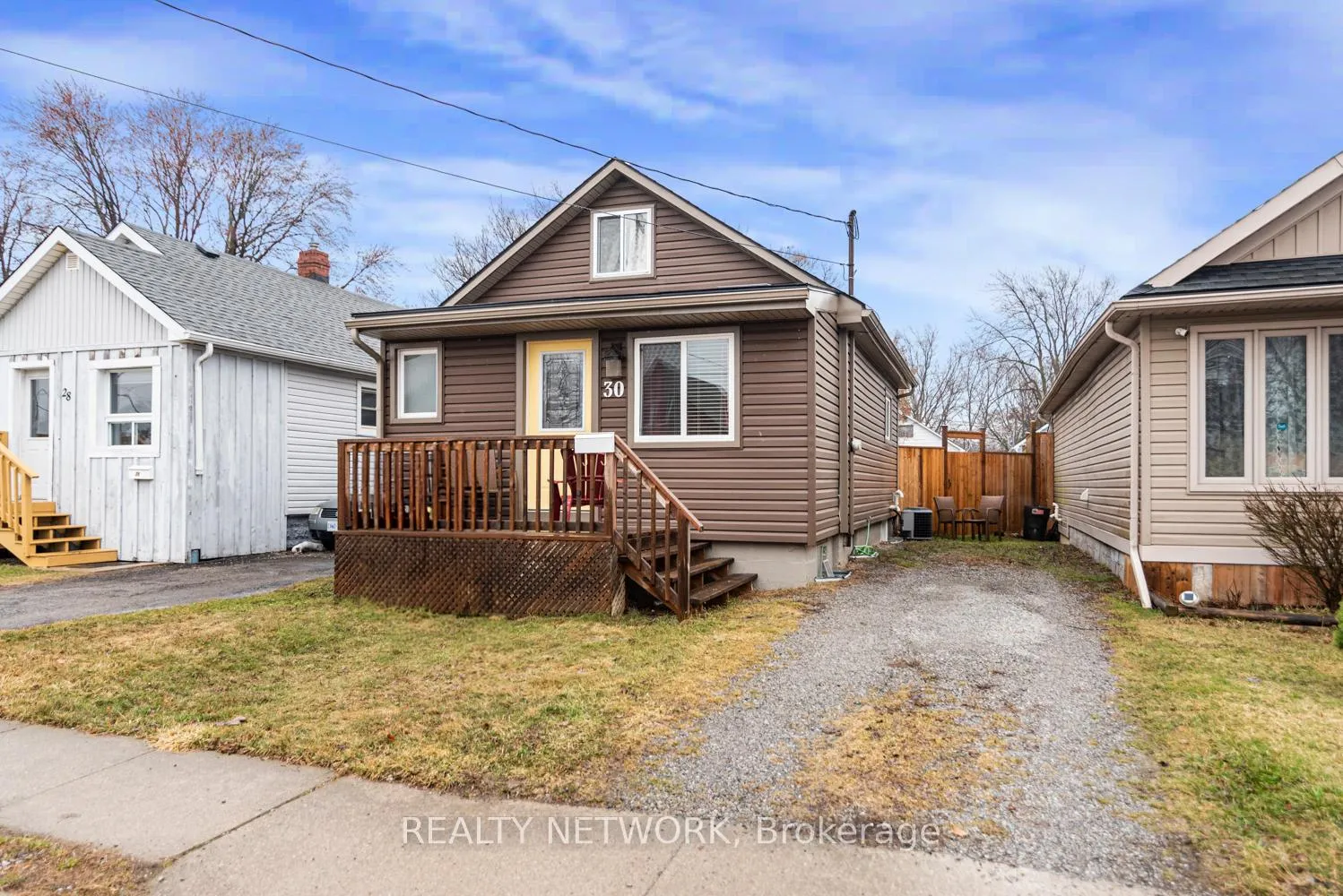 Photo 1 of 30 Mcalpine Avenue S, Welland, Lincoln/Crowland — HOMEH