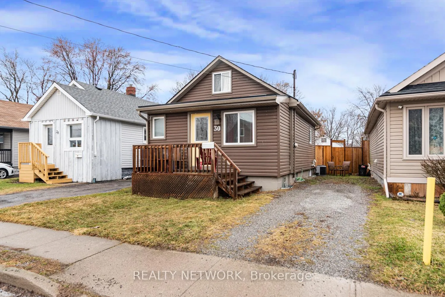 Photo 3 of 30 Mcalpine Avenue S, Welland, Lincoln/Crowland — HOMEH