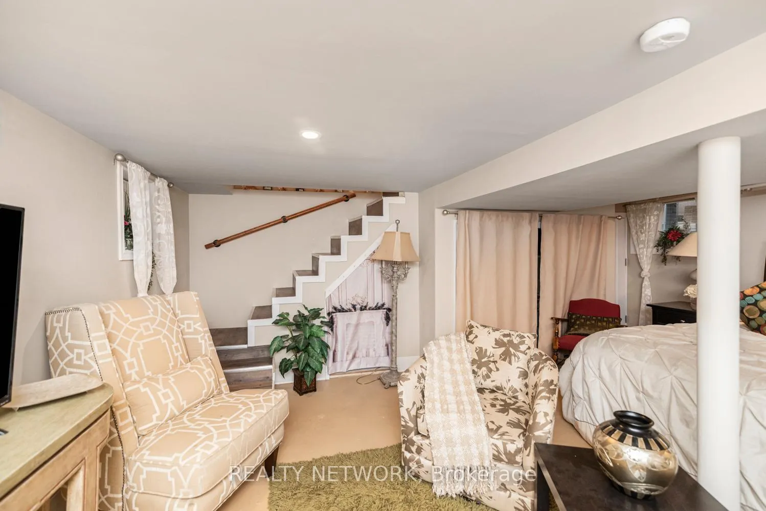 Photo 31 of 30 Mcalpine Avenue S, Welland, Lincoln/Crowland — HOMEH