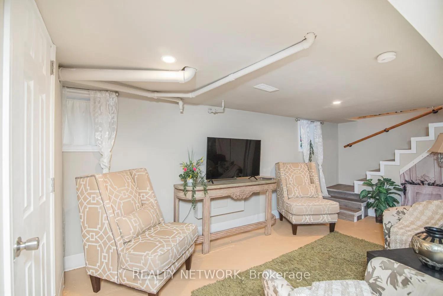 Photo 32 of 30 Mcalpine Avenue S, Welland, Lincoln/Crowland — HOMEH