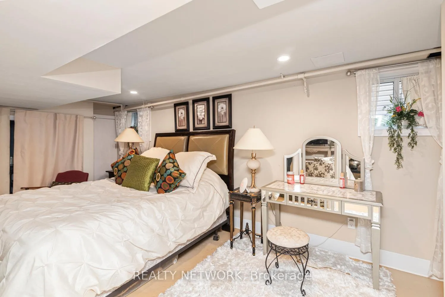 Photo 35 of 30 Mcalpine Avenue S, Welland, Lincoln/Crowland — HOMEH