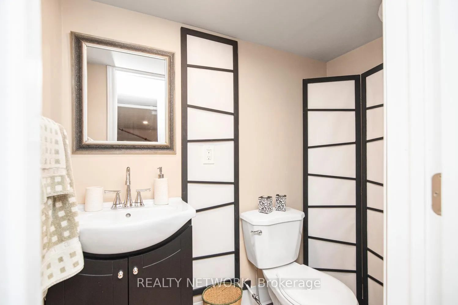 Photo 40 of 30 Mcalpine Avenue S, Welland, Lincoln/Crowland — HOMEH