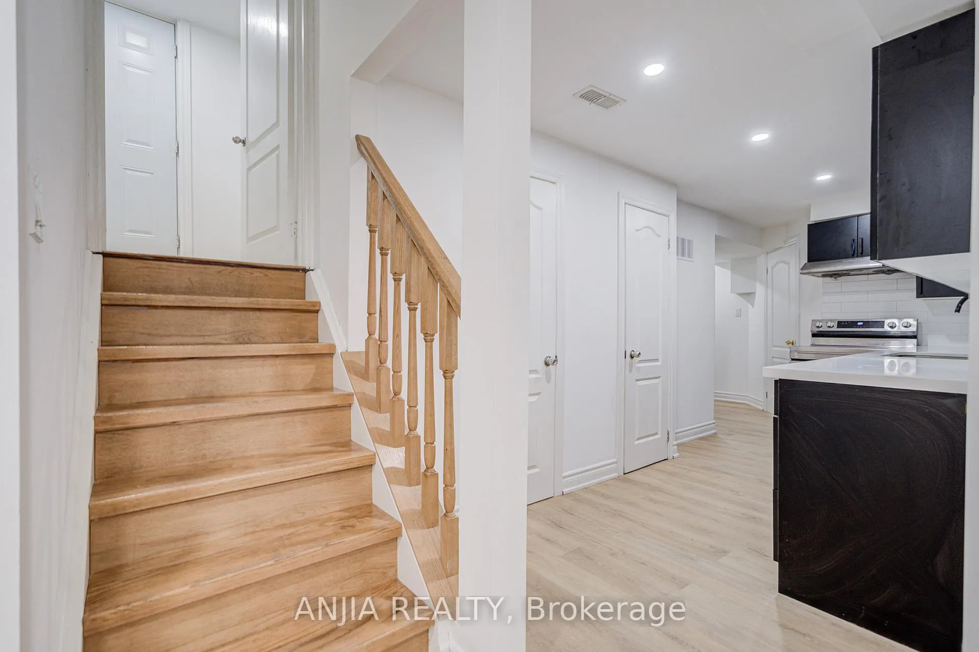 Photo 39 of 74 Hammersly Boulevard, Markham, Wismer — HOMEH