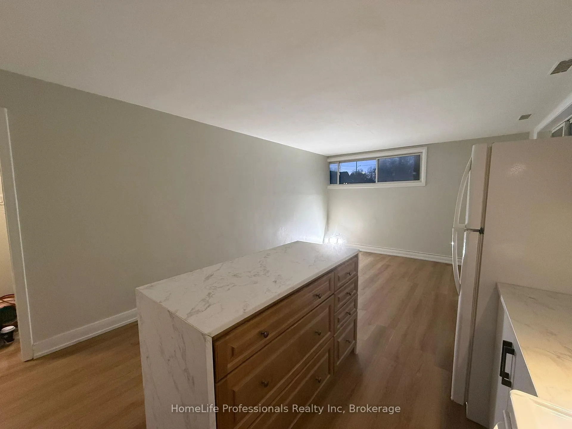 Photo 7 of Unit 1 (Lower), 180 Becker Street, Kitchener — HOMEH