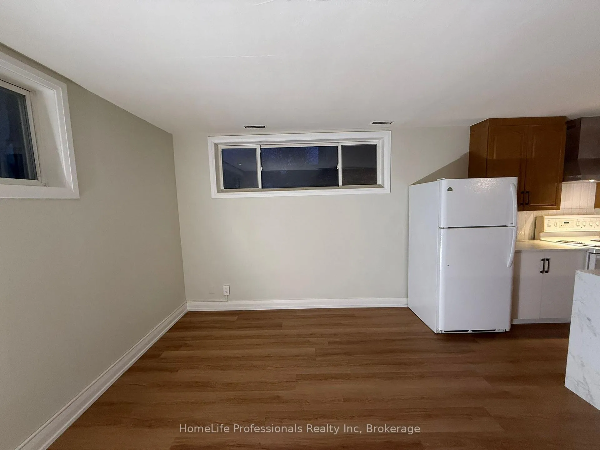 Photo 11 of Unit 1 (Lower), 180 Becker Street, Kitchener — HOMEH