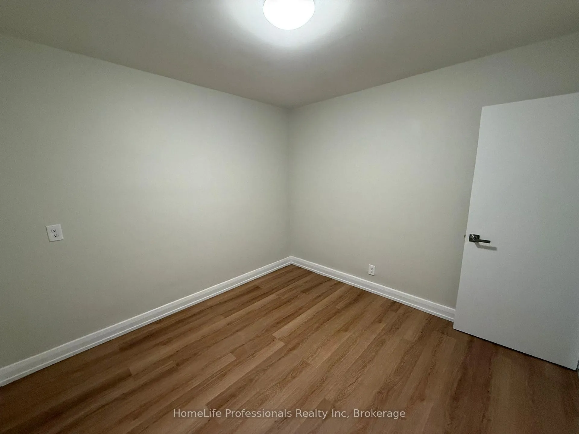 Photo 12 of Unit 1 (Lower), 180 Becker Street, Kitchener — HOMEH