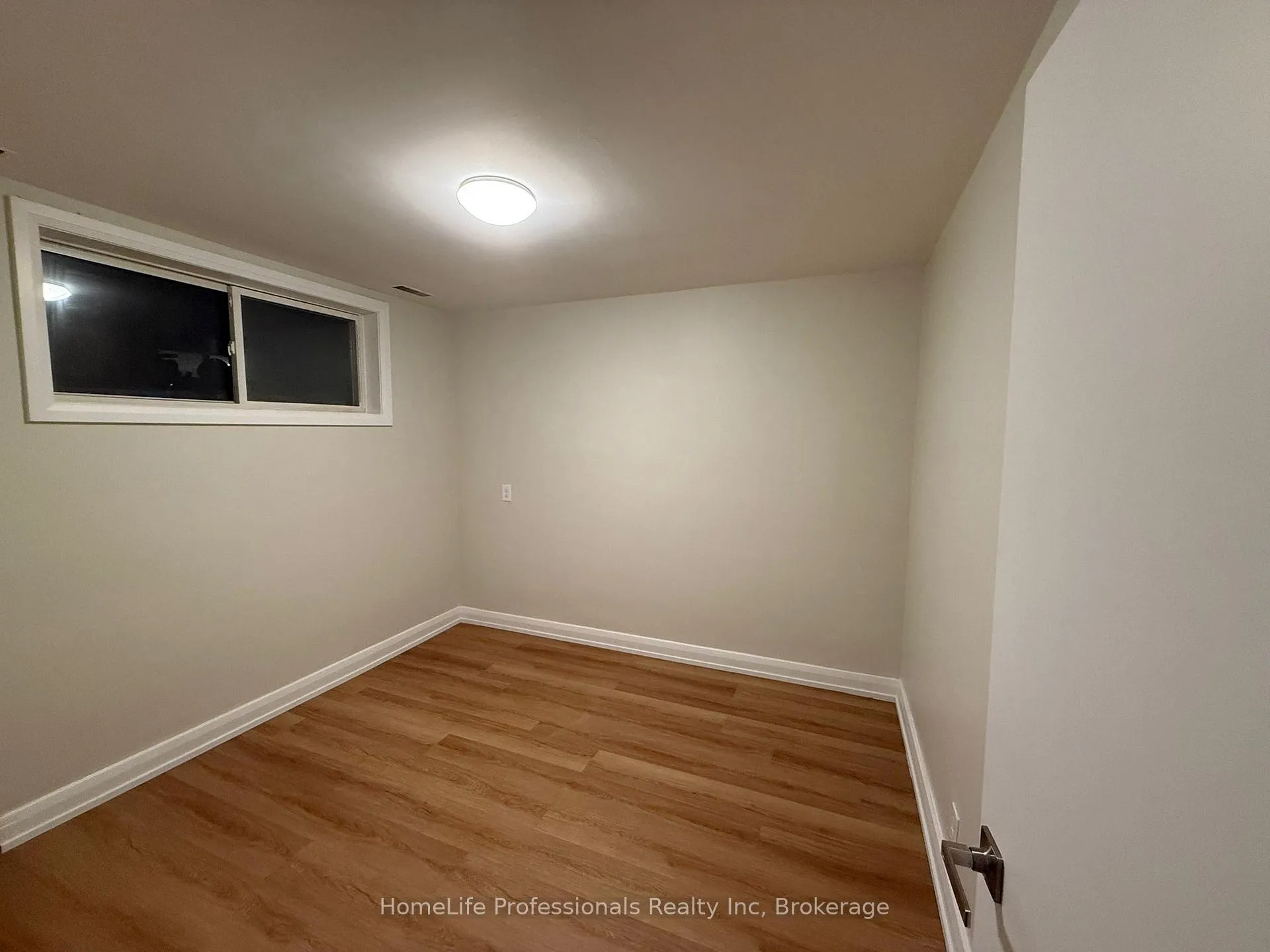 Photo 13 of Unit 1 (Lower), 180 Becker Street, Kitchener — HOMEH