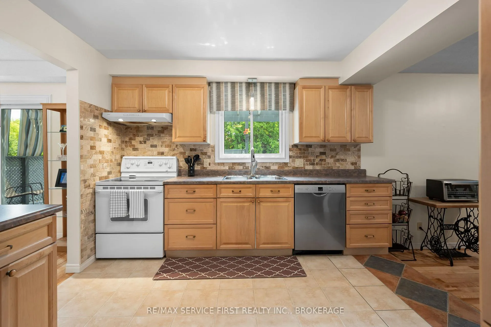 Photo 17 of 199 Splinter Court, Kingston, East Gardiners Rd — HOMEH