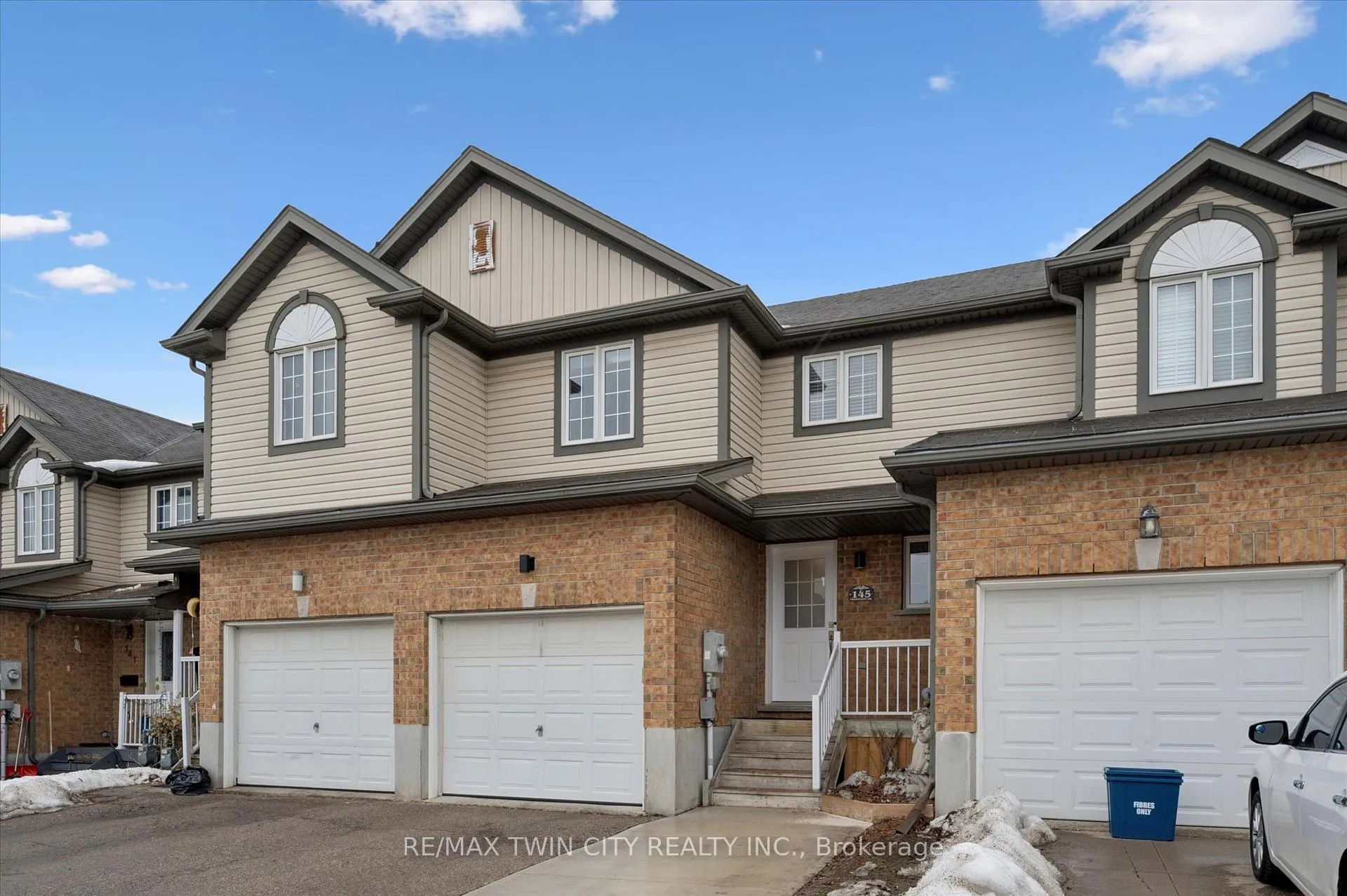 Photo 3 of 145 Prosperity Drive, Kitchener — HOMEH