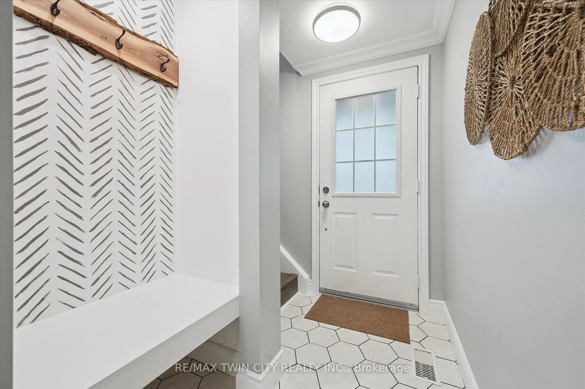 Photo 5 of 145 Prosperity Drive, Kitchener — HOMEH