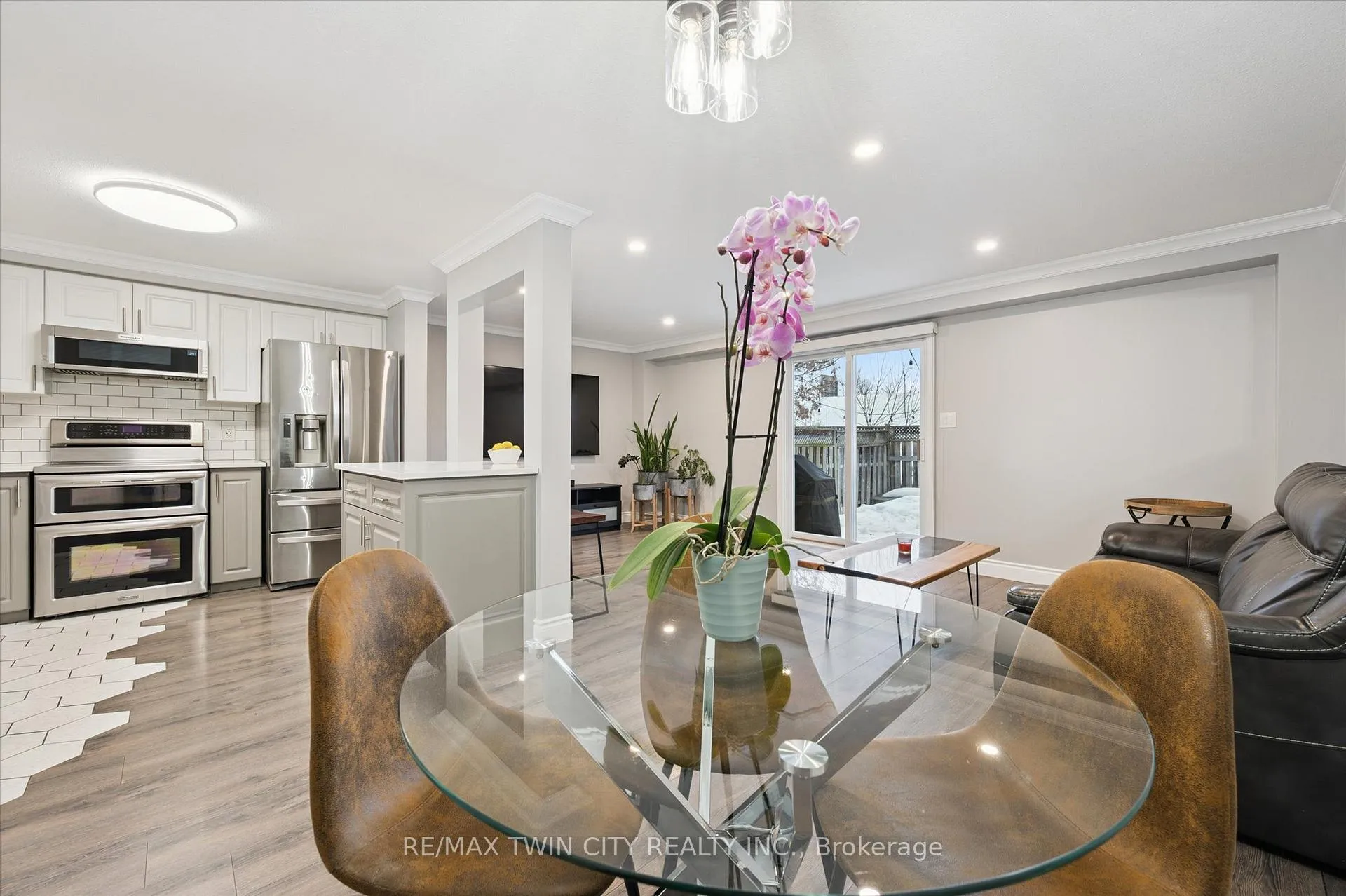 Photo 10 of 145 Prosperity Drive, Kitchener — HOMEH