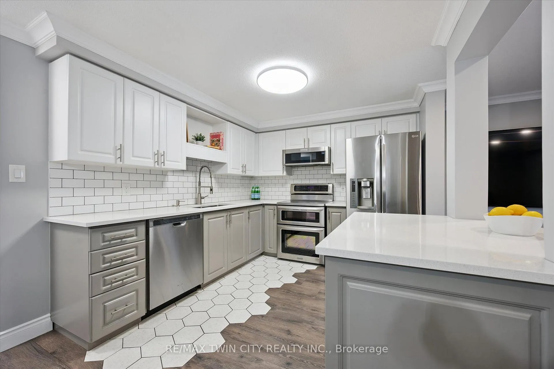 Photo 11 of 145 Prosperity Drive, Kitchener — HOMEH