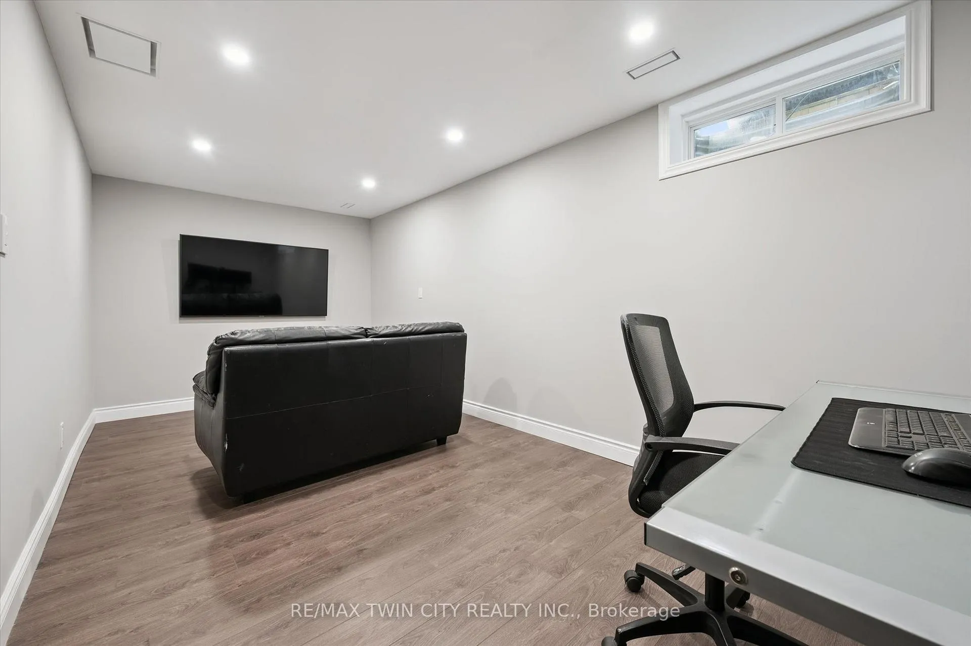 Photo 25 of 145 Prosperity Drive, Kitchener — HOMEH