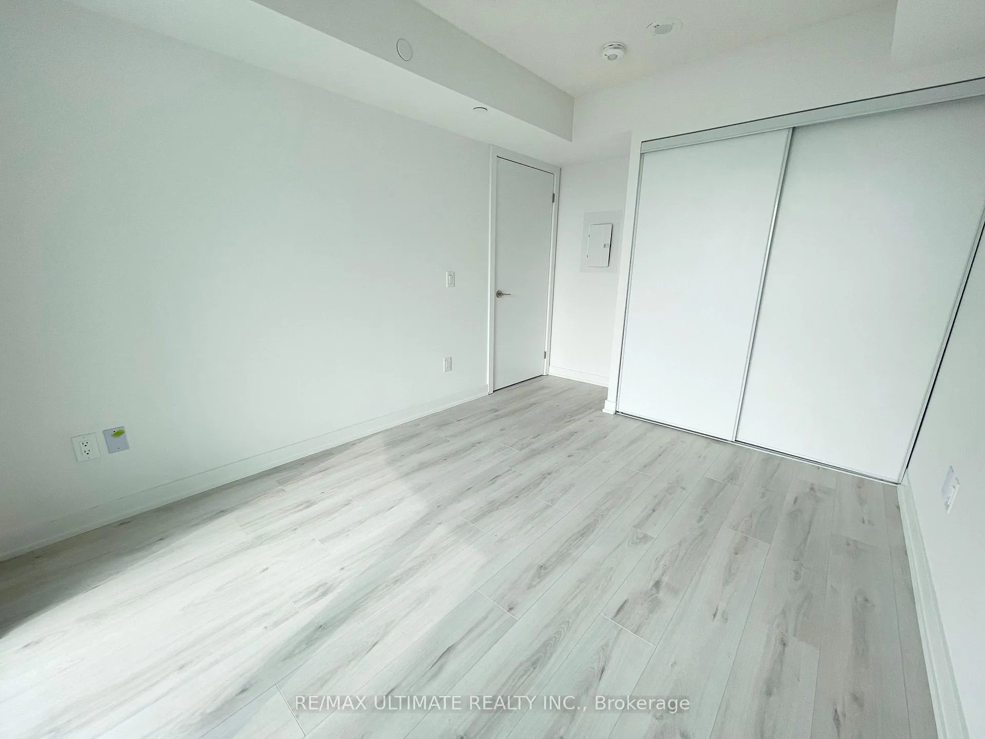 Photo 7 of Unit 2309, 1010 Sandy Beach Road, Pickering, Bay Ridges — HOMEH