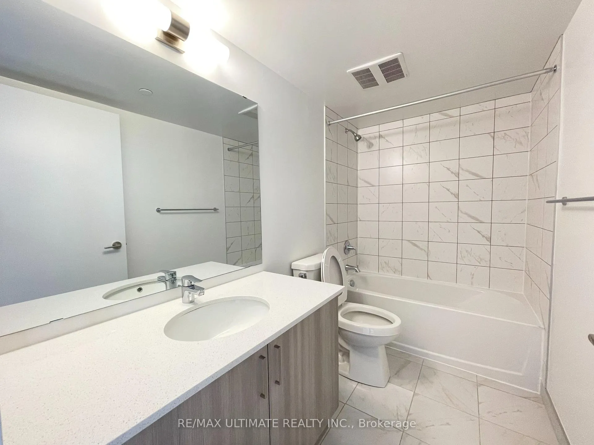Photo 8 of Unit 2309, 1010 Sandy Beach Road, Pickering, Bay Ridges — HOMEH