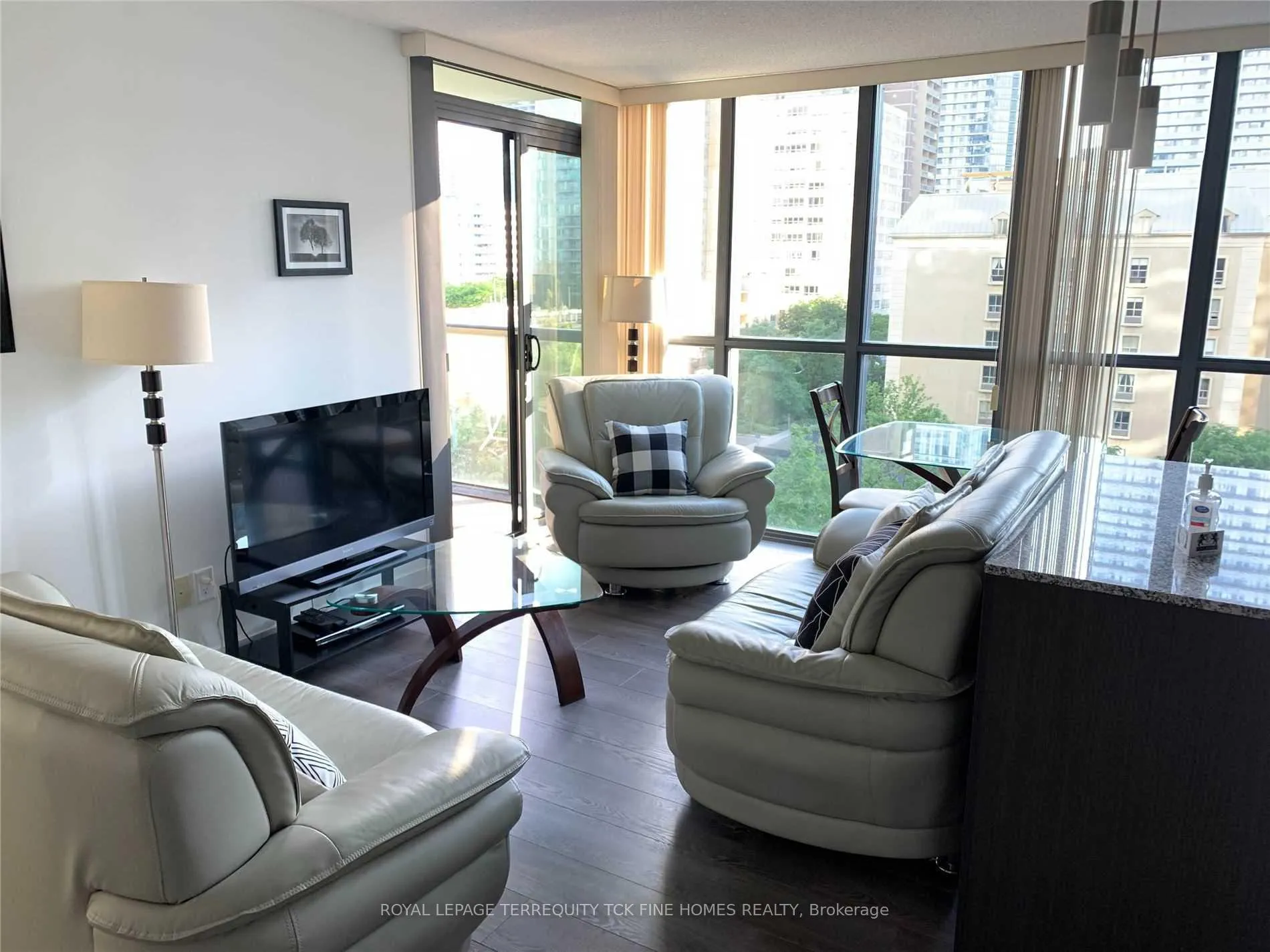 Photo 3 of Unit 706, 110 Charles Street E, Toronto, Church-Yonge Corridor — HOMEH