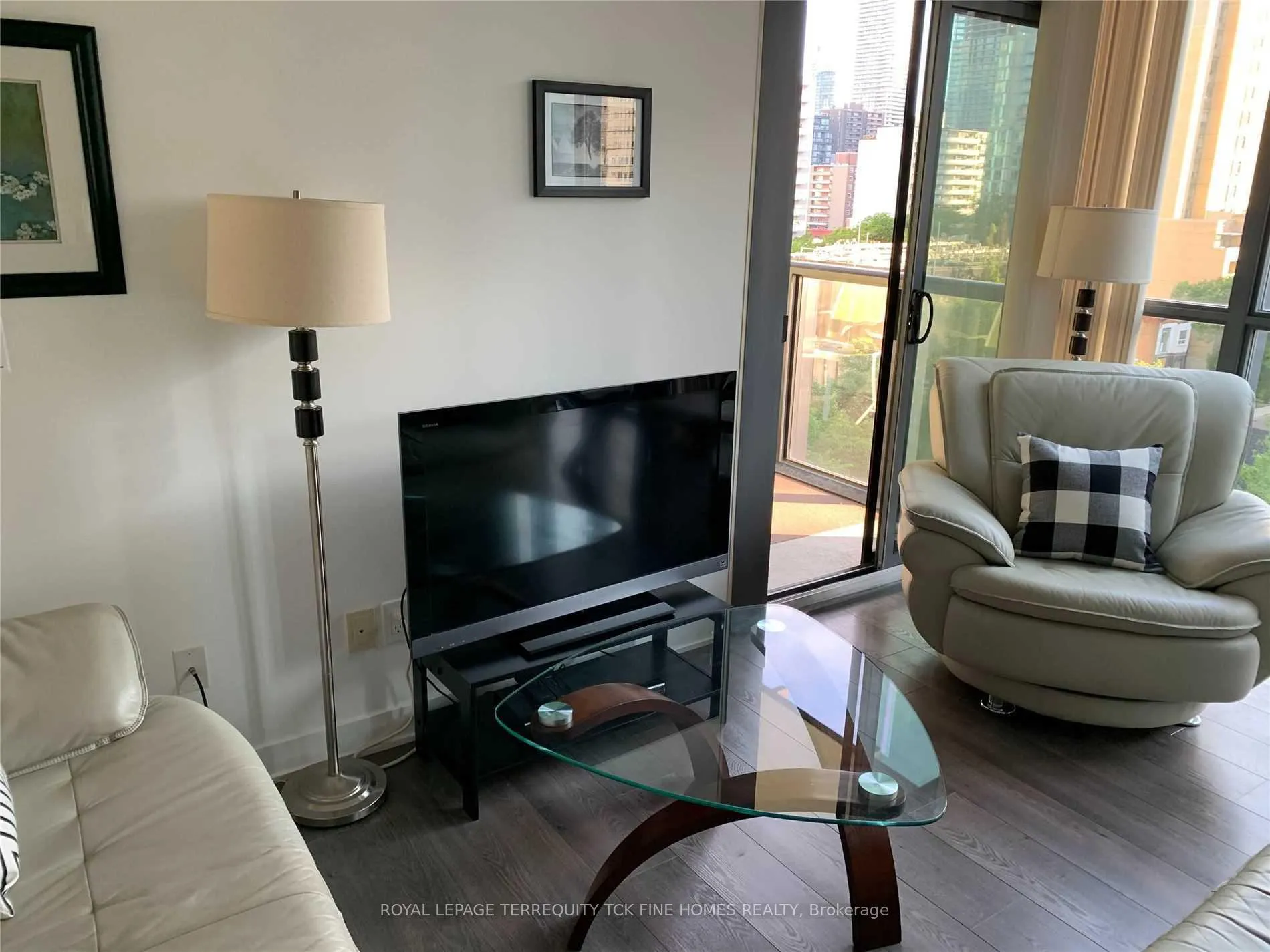 Photo 4 of Unit 706, 110 Charles Street E, Toronto, Church-Yonge Corridor — HOMEH