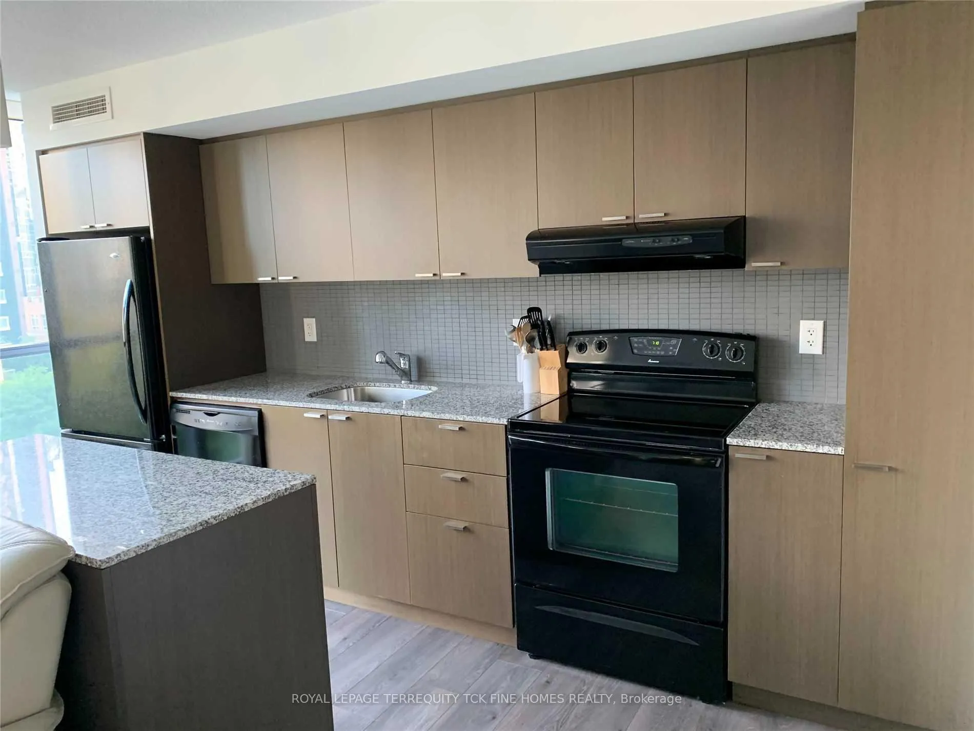 Photo 6 of Unit 706, 110 Charles Street E, Toronto, Church-Yonge Corridor — HOMEH