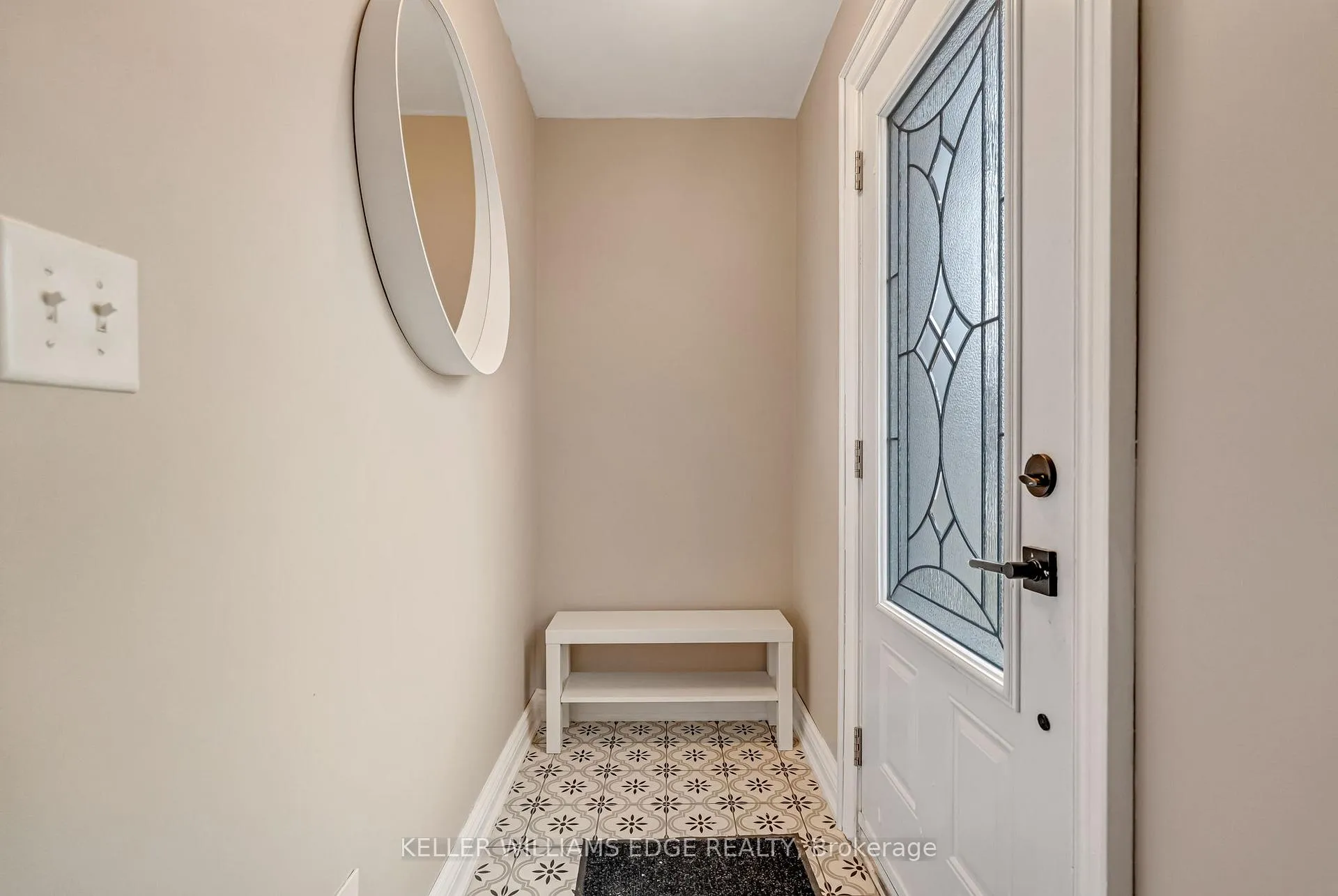 Photo 3 of 165 Rosewood Road, Hamilton, Glenview — HOMEH