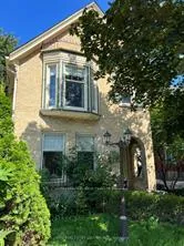 Photo of 552 Adelaide Street N