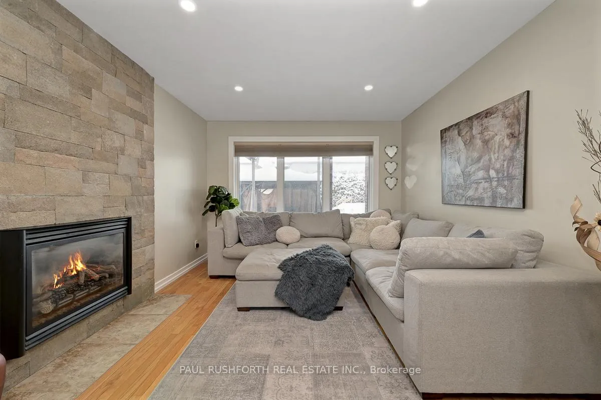 Photo 6 of 6192 Voyageur Drive, Ottawa, Convent Glen — HOMEH