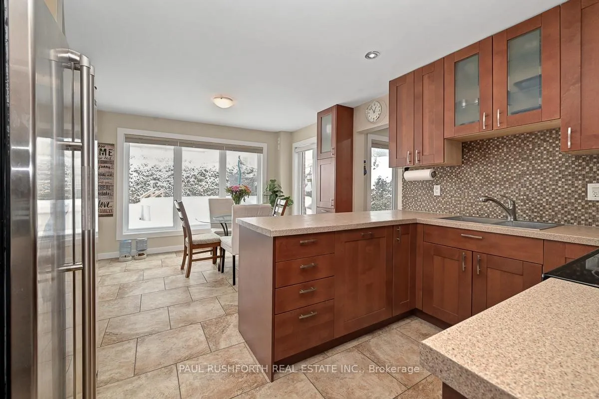Photo 8 of 6192 Voyageur Drive, Ottawa, Convent Glen — HOMEH