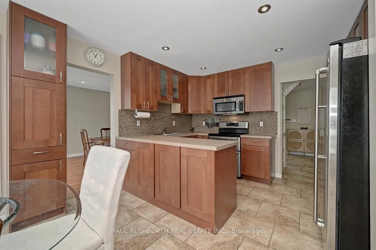 Photo 9 of 6192 Voyageur Drive, Ottawa, Convent Glen — HOMEH