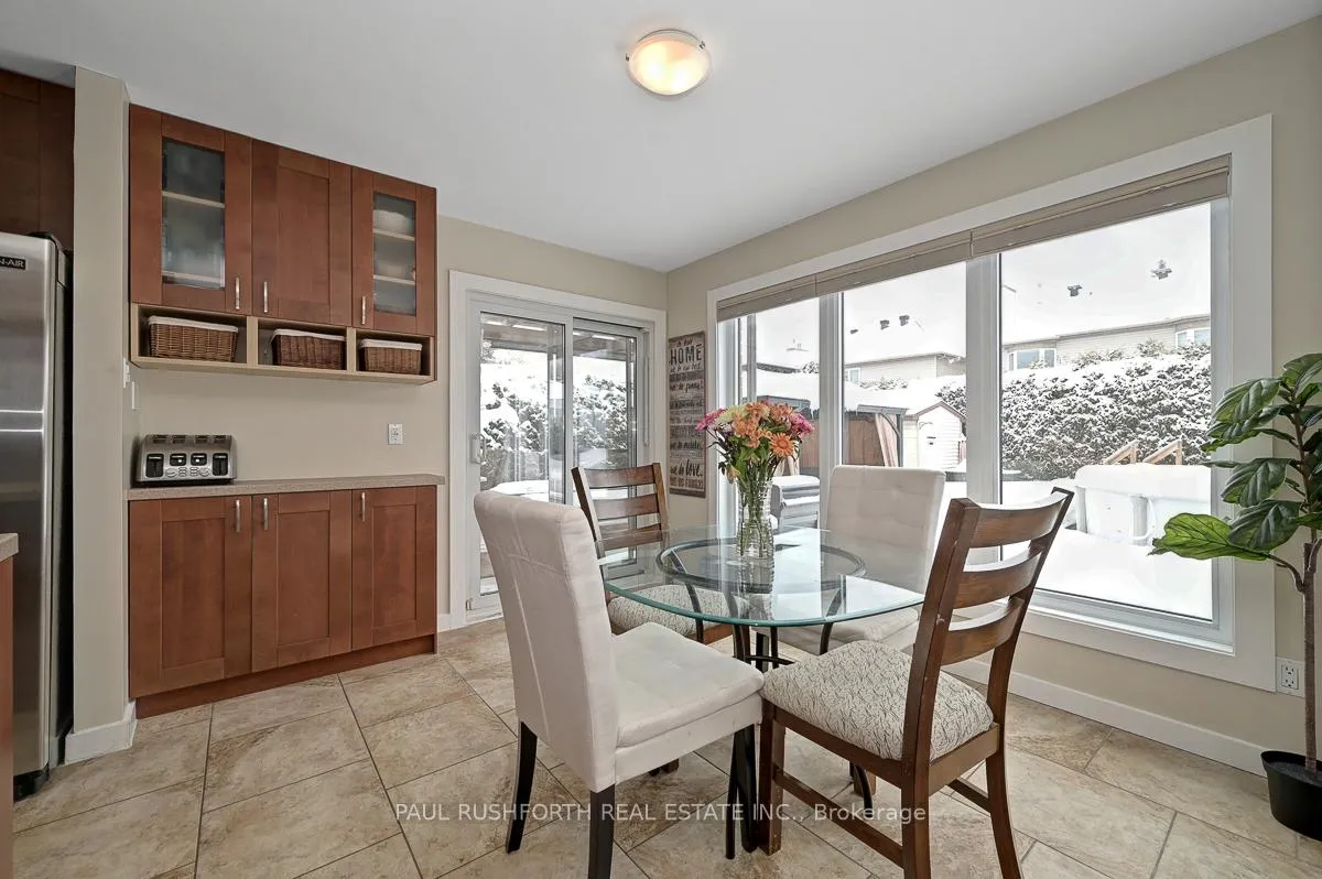 Photo 10 of 6192 Voyageur Drive, Ottawa, Convent Glen — HOMEH