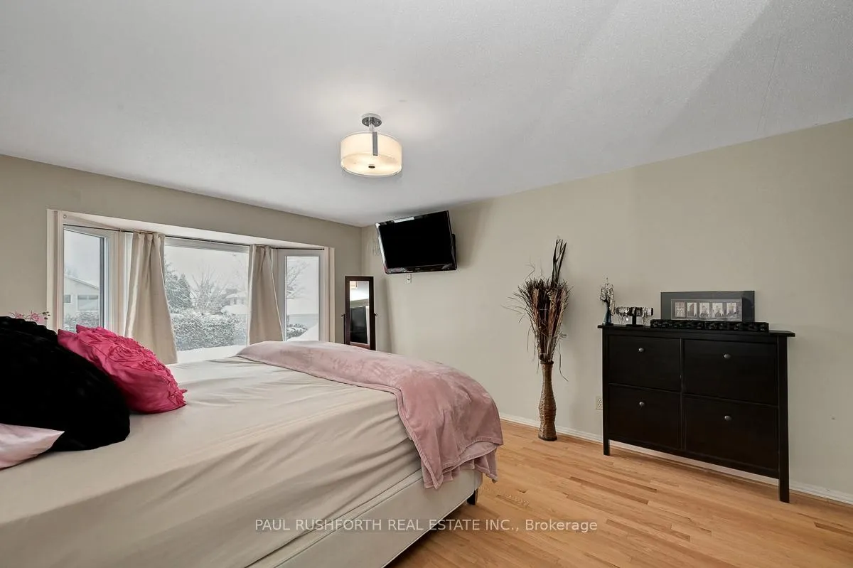 Photo 18 of 6192 Voyageur Drive, Ottawa, Convent Glen — HOMEH