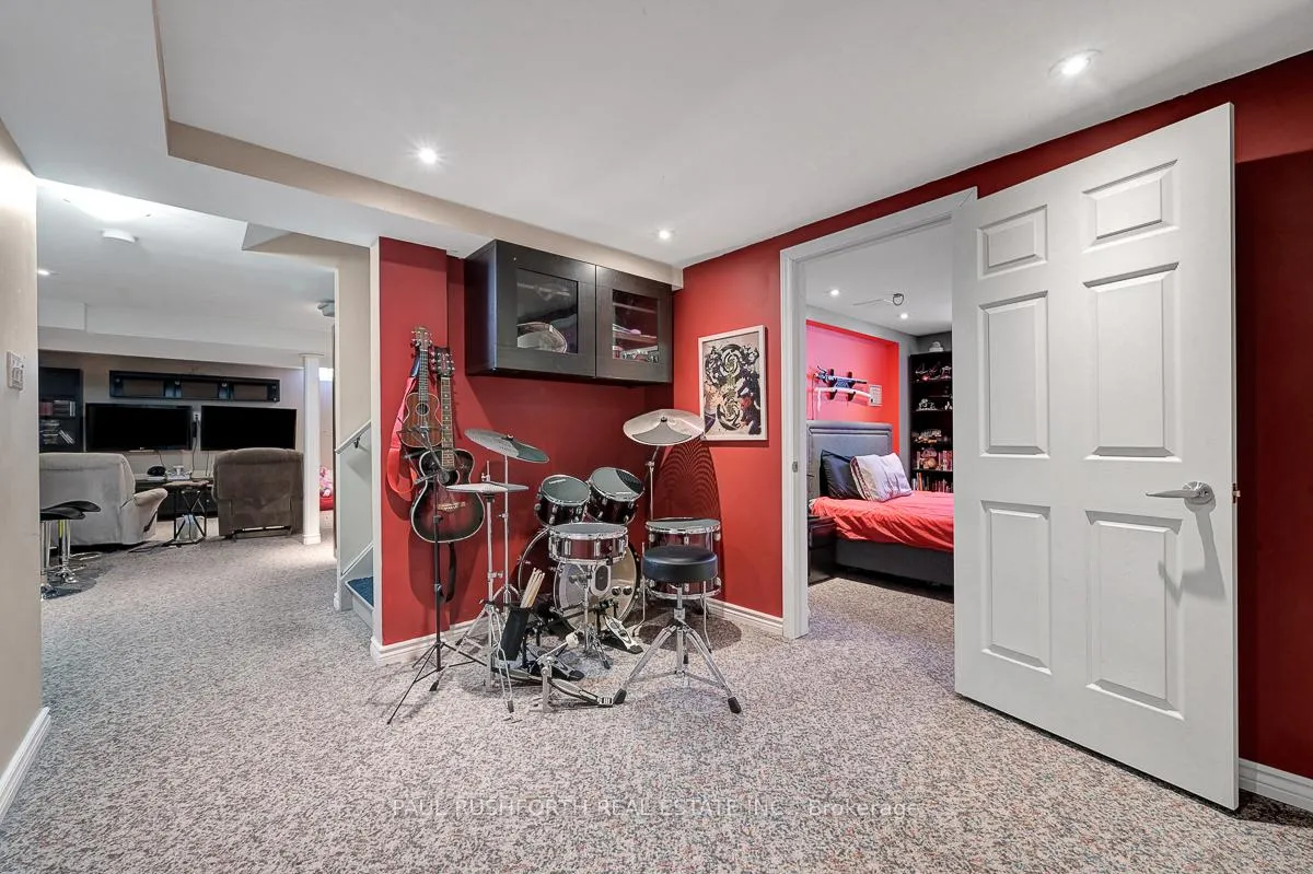 Photo 35 of 6192 Voyageur Drive, Ottawa, Convent Glen — HOMEH
