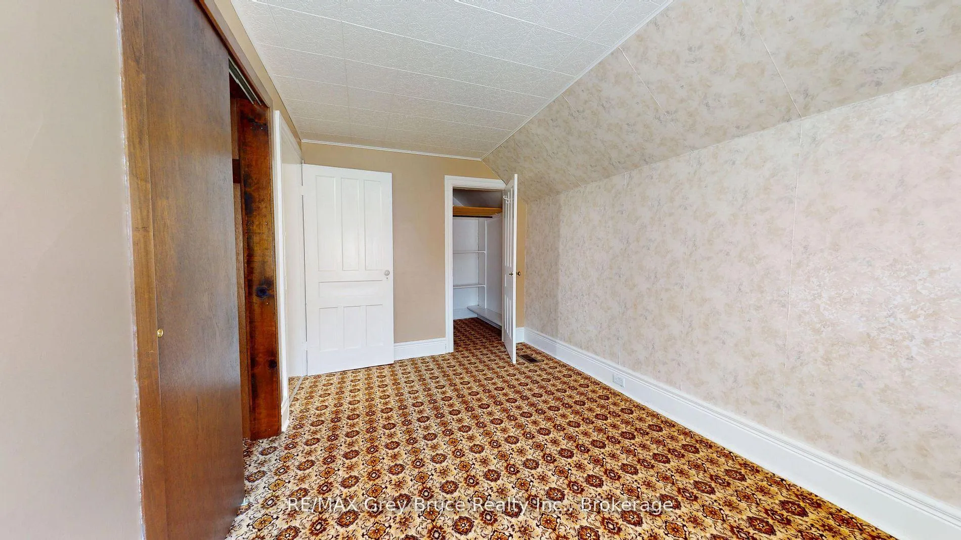 Photo 19 of 76 5th Street S, Arran-Elderslie — HOMEH