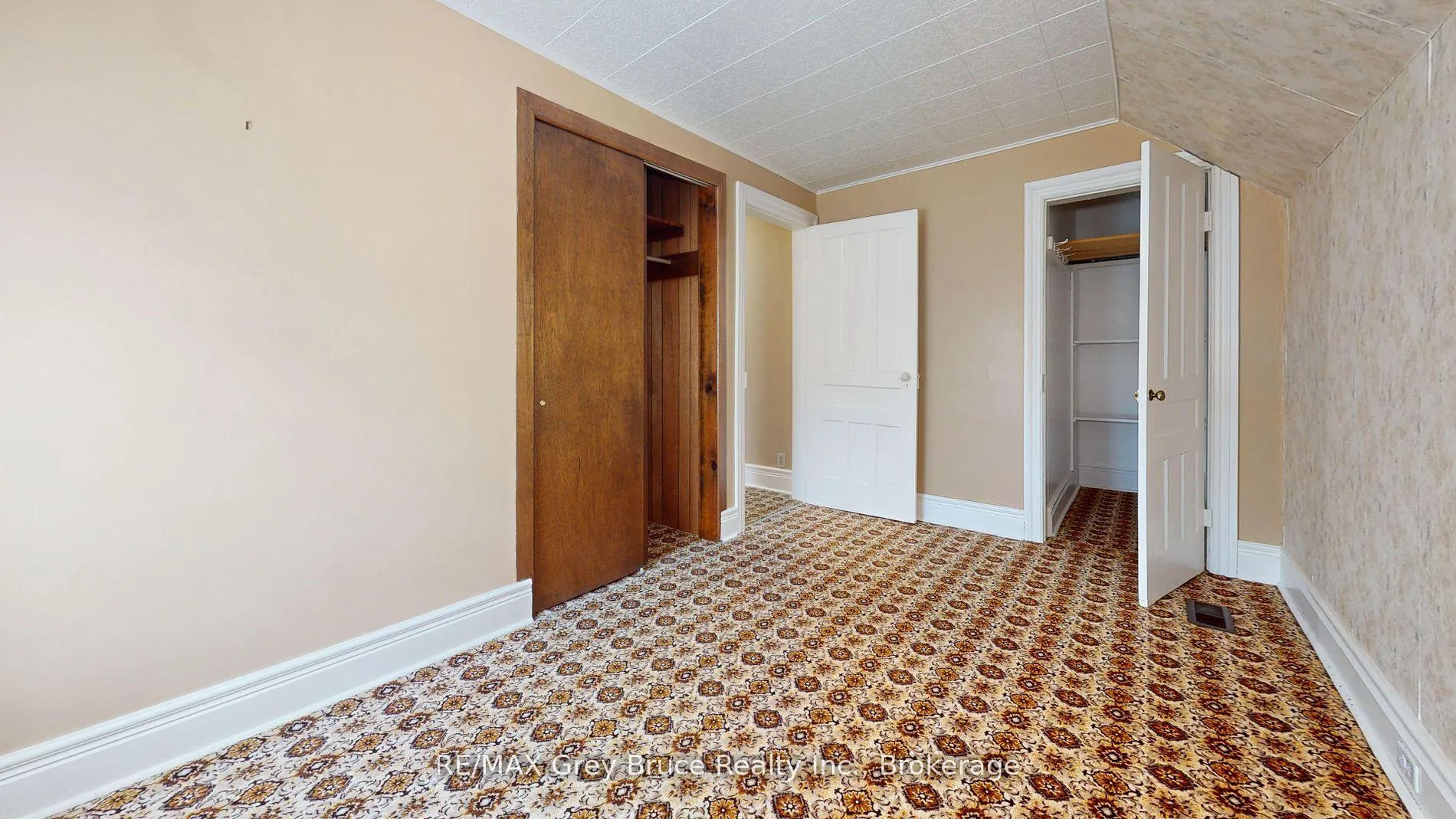 Photo 21 of 76 5th Street S, Arran-Elderslie — HOMEH