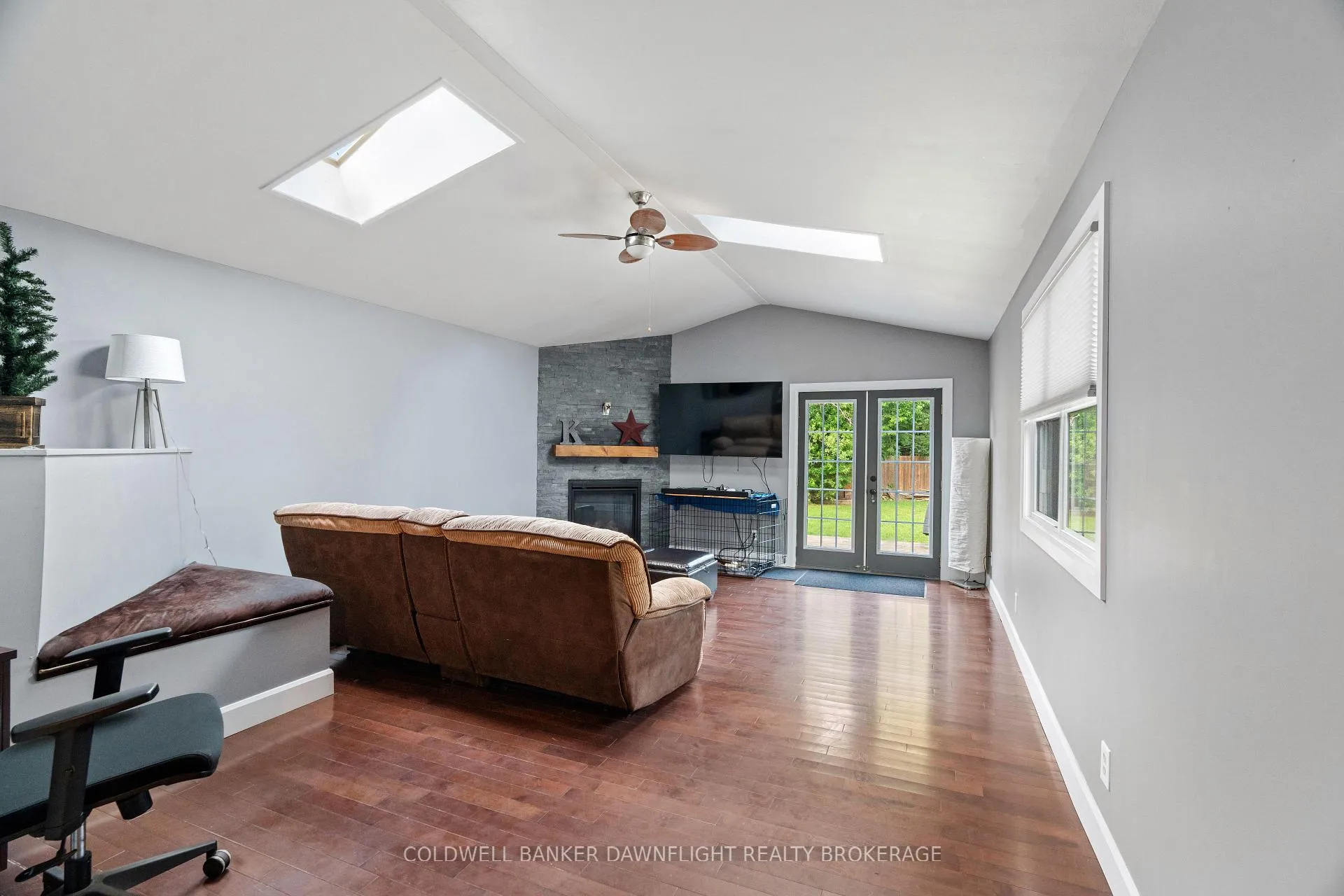 Photo 16 of 96 Main Street S, South Huron, Exeter — HOMEH
