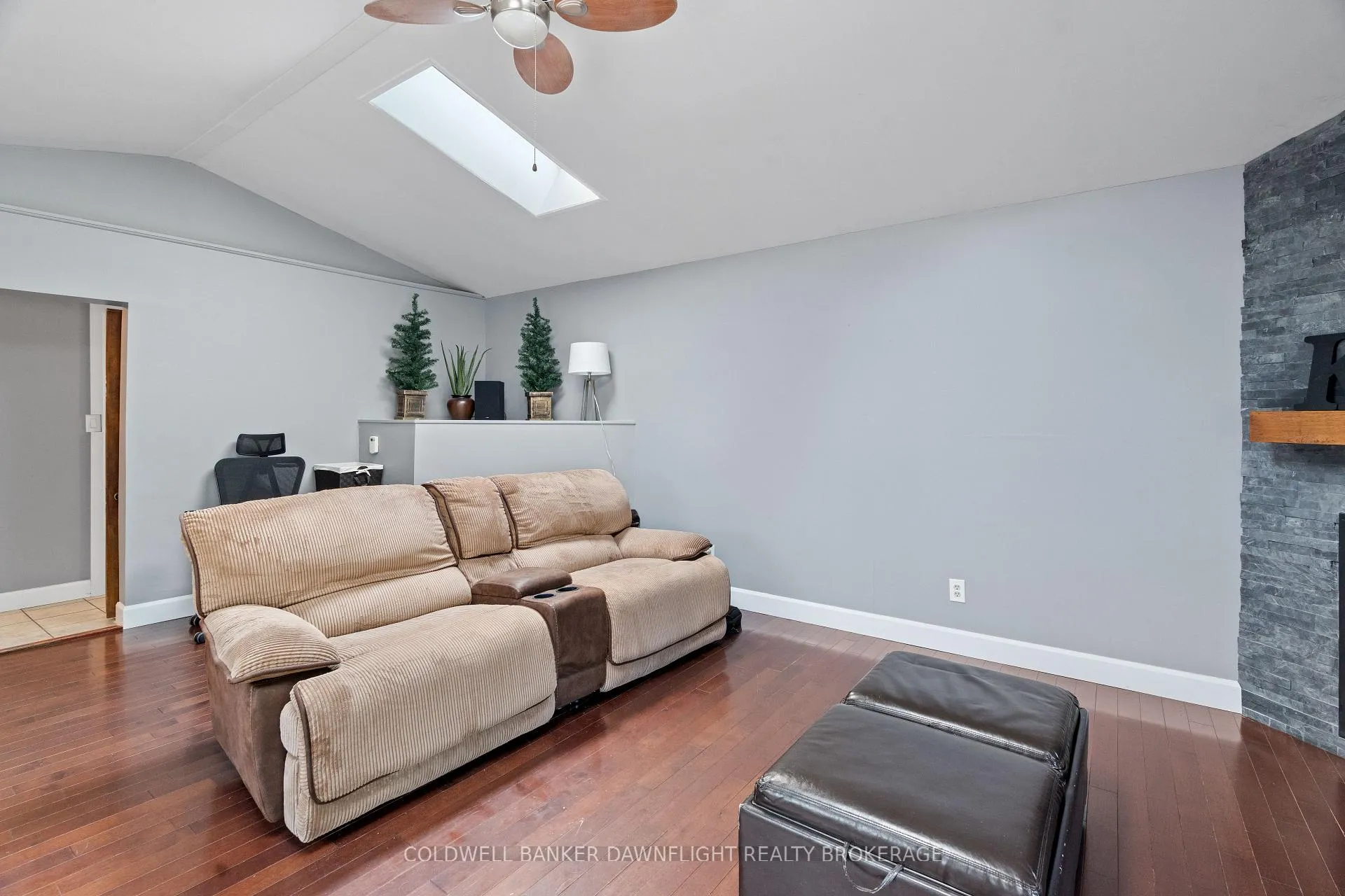 Photo 18 of 96 Main Street S, South Huron, Exeter — HOMEH