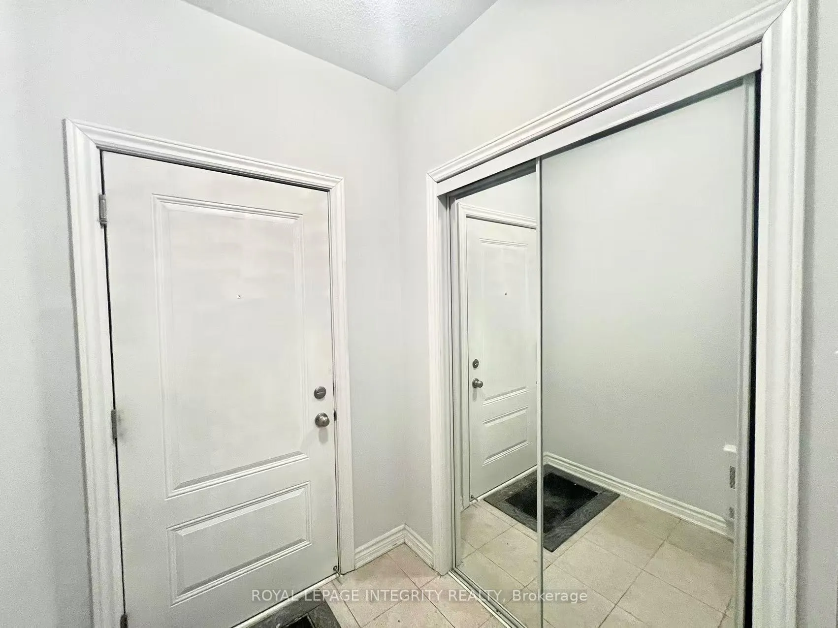 Photo 3 of 848 Atlas Terrace, Ottawa, Kanata - Emerald Meadows/Trailwest — HOMEH