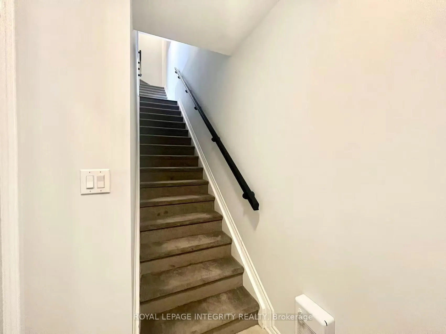 Photo 4 of 848 Atlas Terrace, Ottawa, Kanata - Emerald Meadows/Trailwest — HOMEH