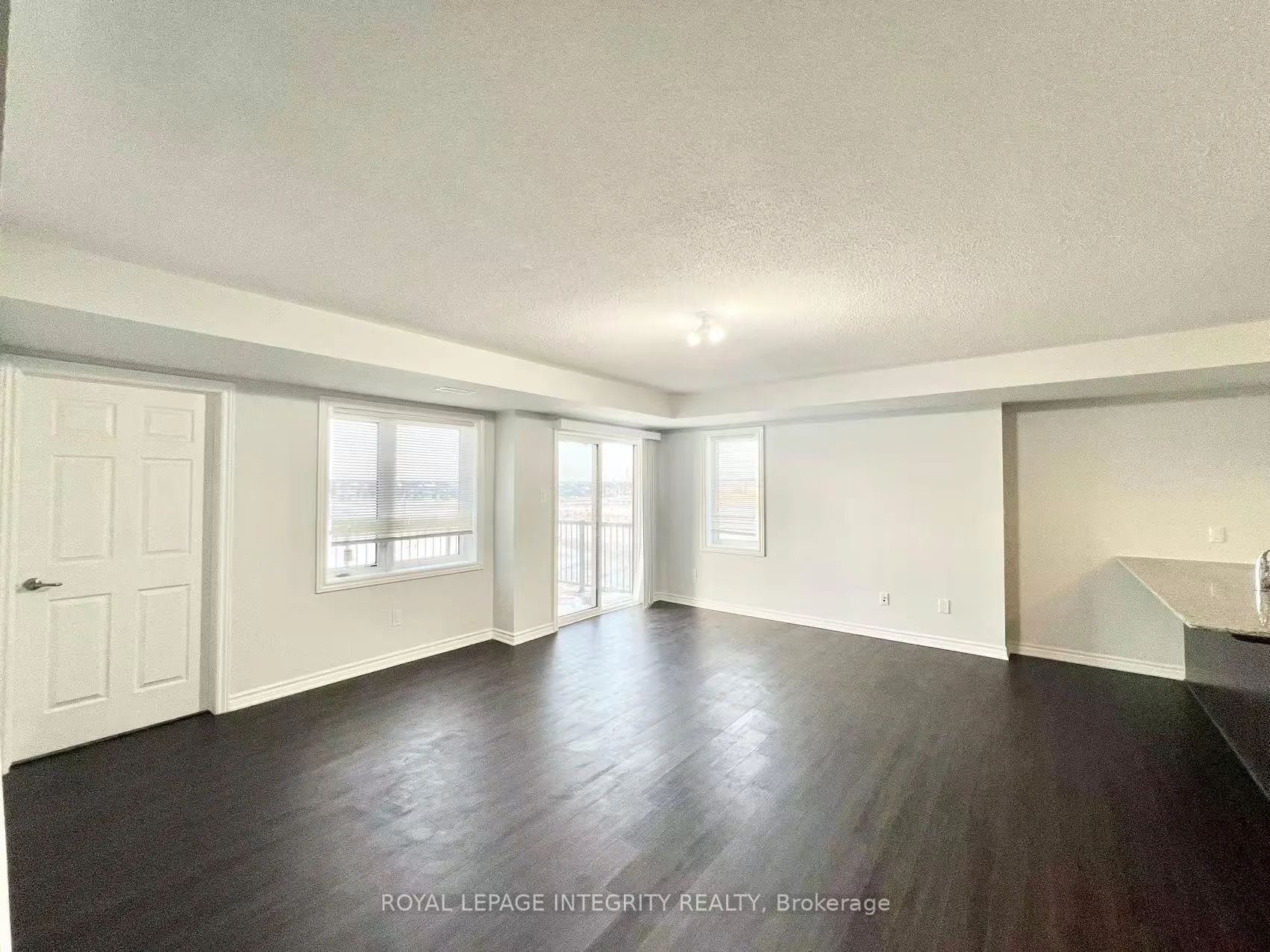 Photo 5 of 848 Atlas Terrace, Ottawa, Kanata - Emerald Meadows/Trailwest — HOMEH
