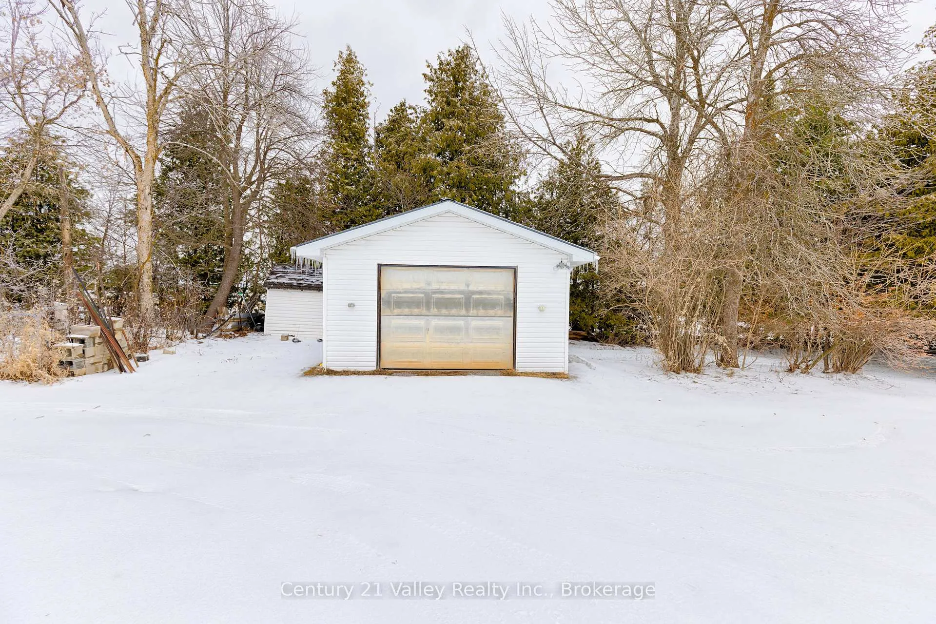 Photo 38 of 911 Bulger Road, North Algona Wilberforce, North Algona/Wilberforce Twp — HOMEH