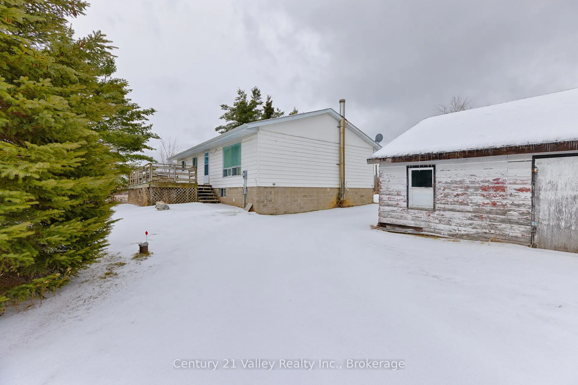 Photo 39 of 911 Bulger Road, North Algona Wilberforce, North Algona/Wilberforce Twp — HOMEH