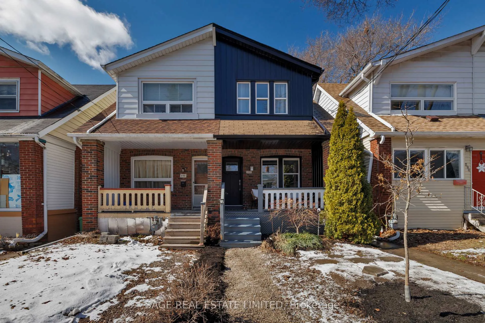 Photo 2 of 292A Woodfield Road, Toronto, Greenwood-Coxwell — HOMEH