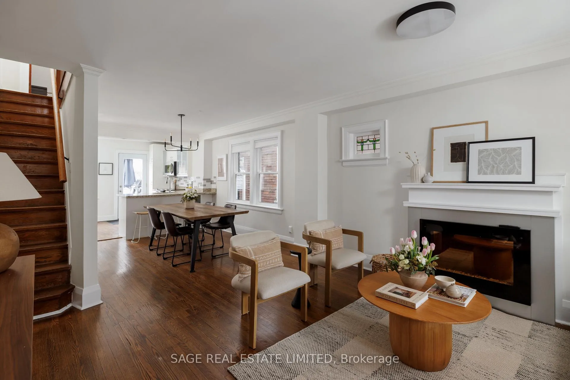 Photo 4 of 292A Woodfield Road, Toronto, Greenwood-Coxwell — HOMEH