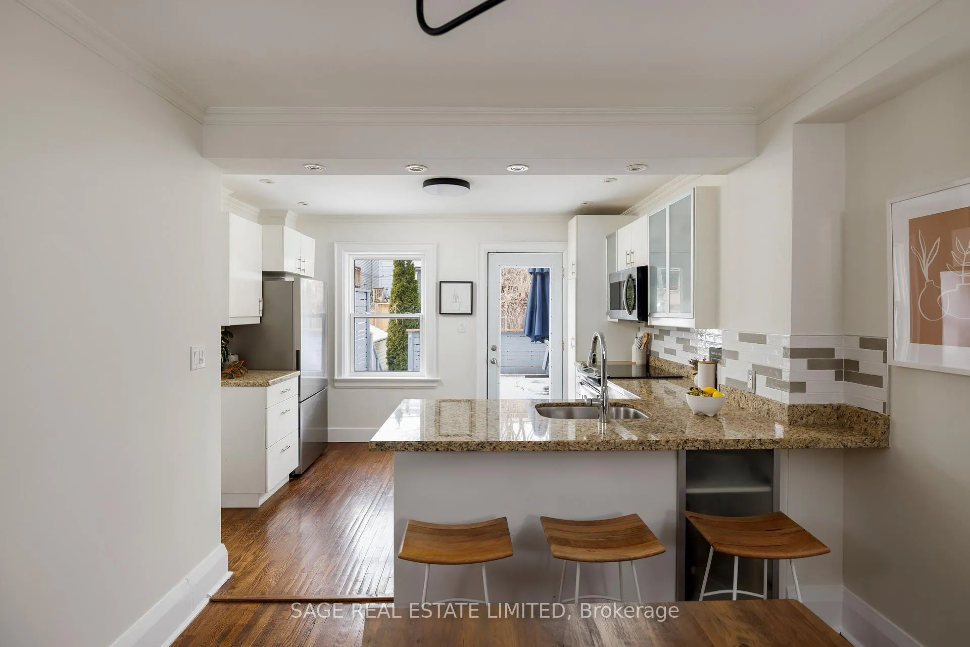 Photo 14 of 292A Woodfield Road, Toronto, Greenwood-Coxwell — HOMEH