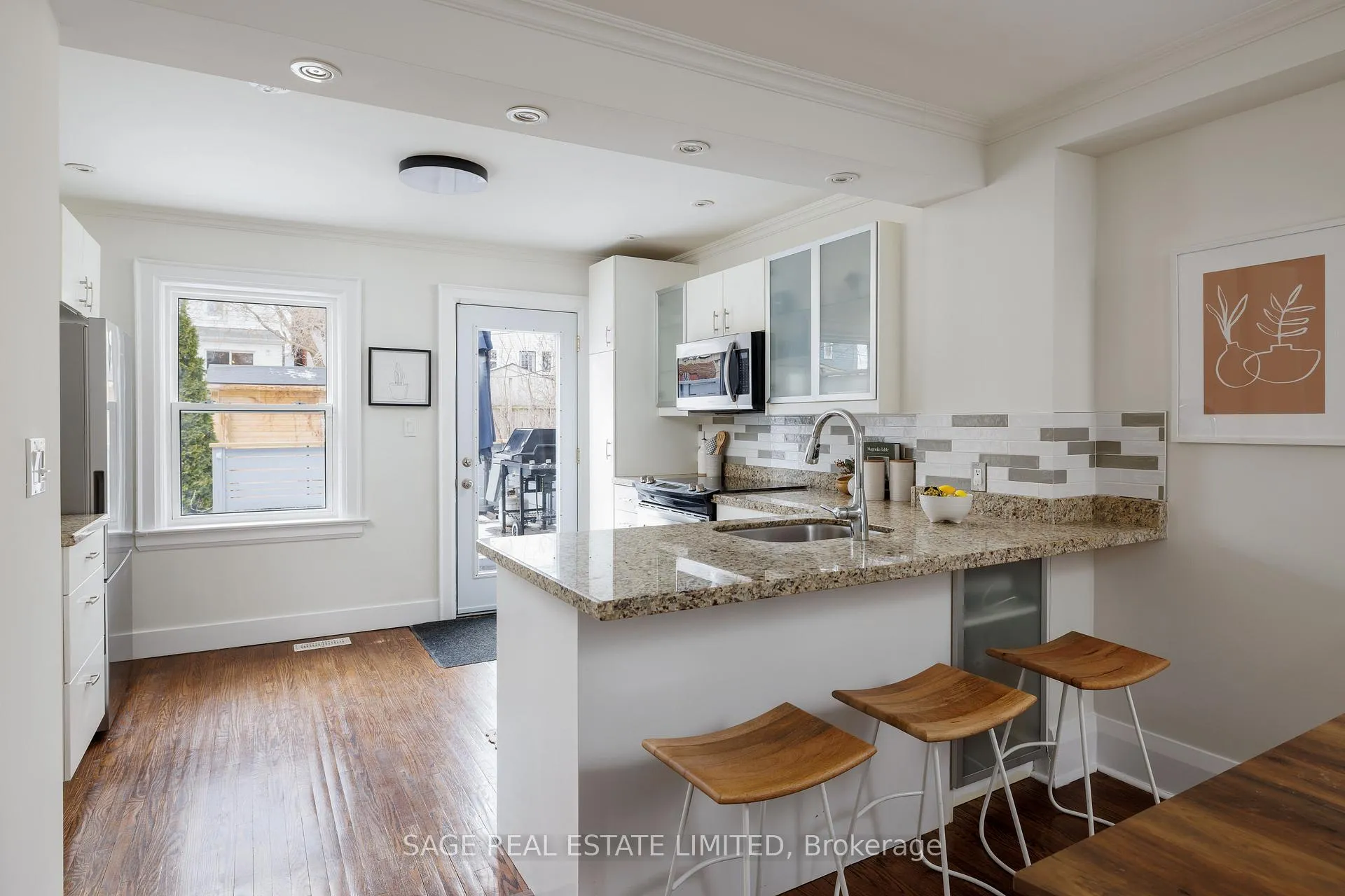 Photo 15 of 292A Woodfield Road, Toronto, Greenwood-Coxwell — HOMEH