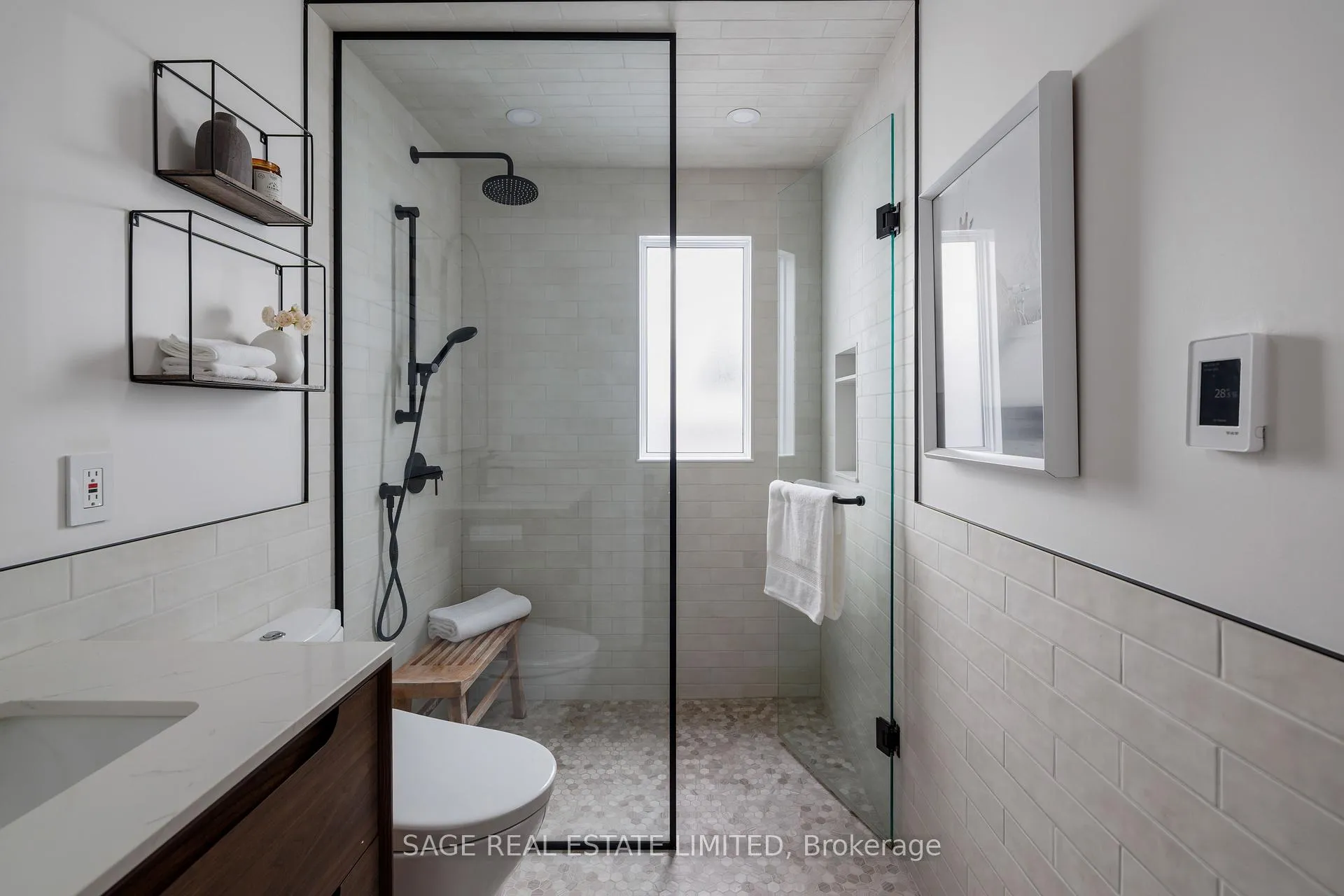 Photo 32 of 292A Woodfield Road, Toronto, Greenwood-Coxwell — HOMEH