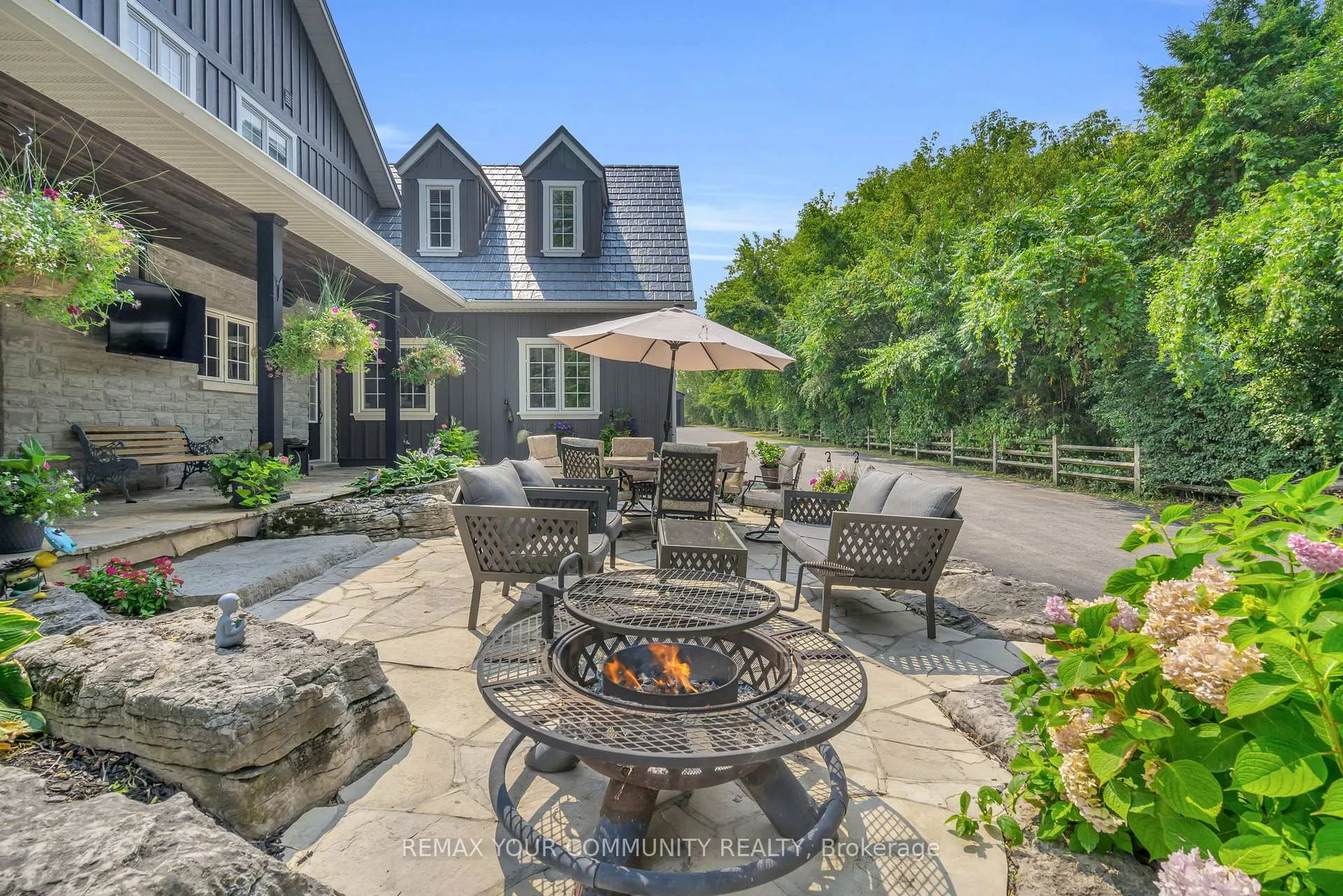 Photo 10 of 515 Lake Drive E, Georgina, Historic Lakeshore Communities — HOMEH