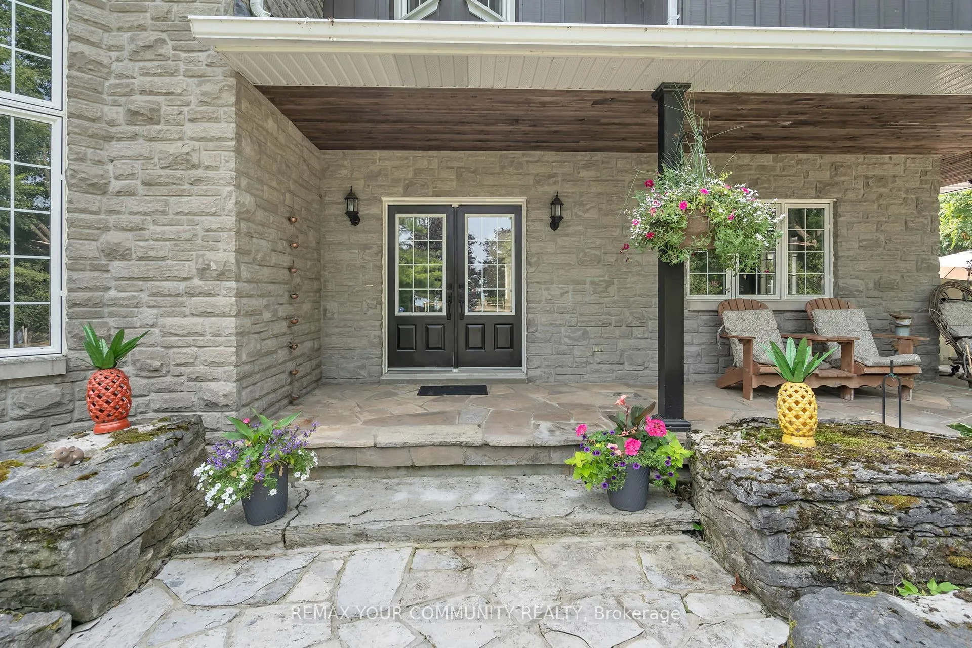 Photo 12 of 515 Lake Drive E, Georgina, Historic Lakeshore Communities — HOMEH