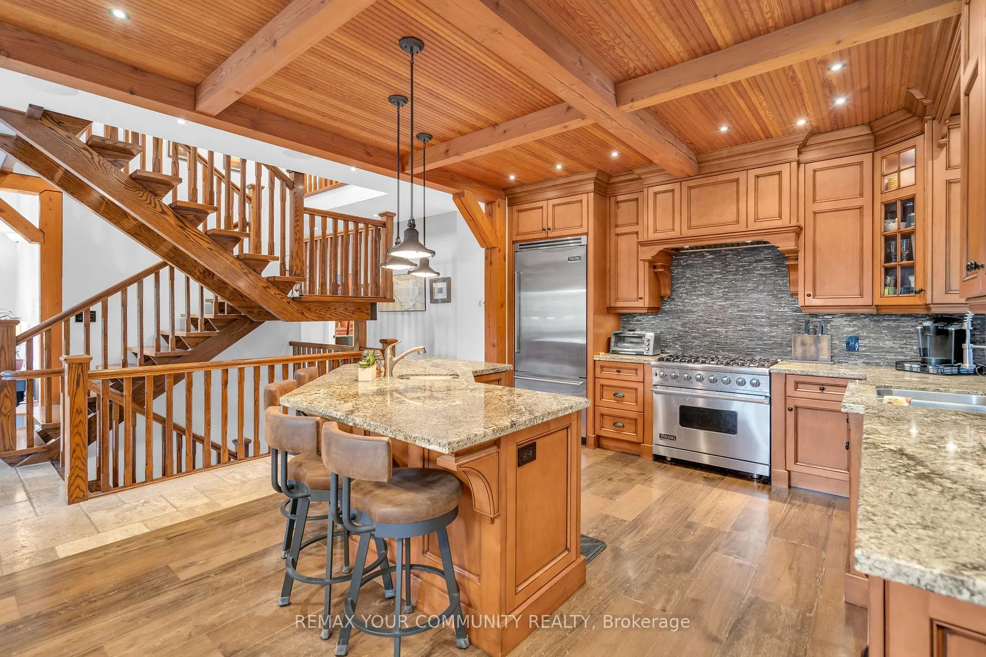 Photo 19 of 515 Lake Drive E, Georgina, Historic Lakeshore Communities — HOMEH