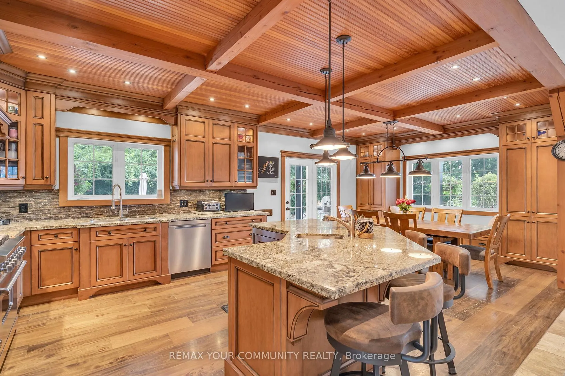Photo 23 of 515 Lake Drive E, Georgina, Historic Lakeshore Communities — HOMEH