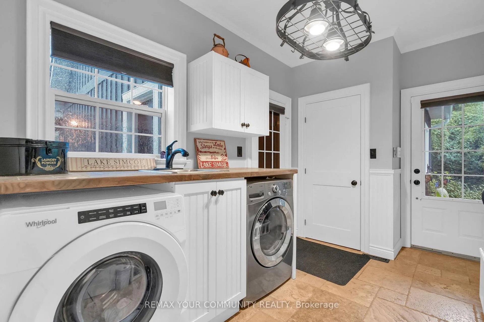 Photo 27 of 515 Lake Drive E, Georgina, Historic Lakeshore Communities — HOMEH