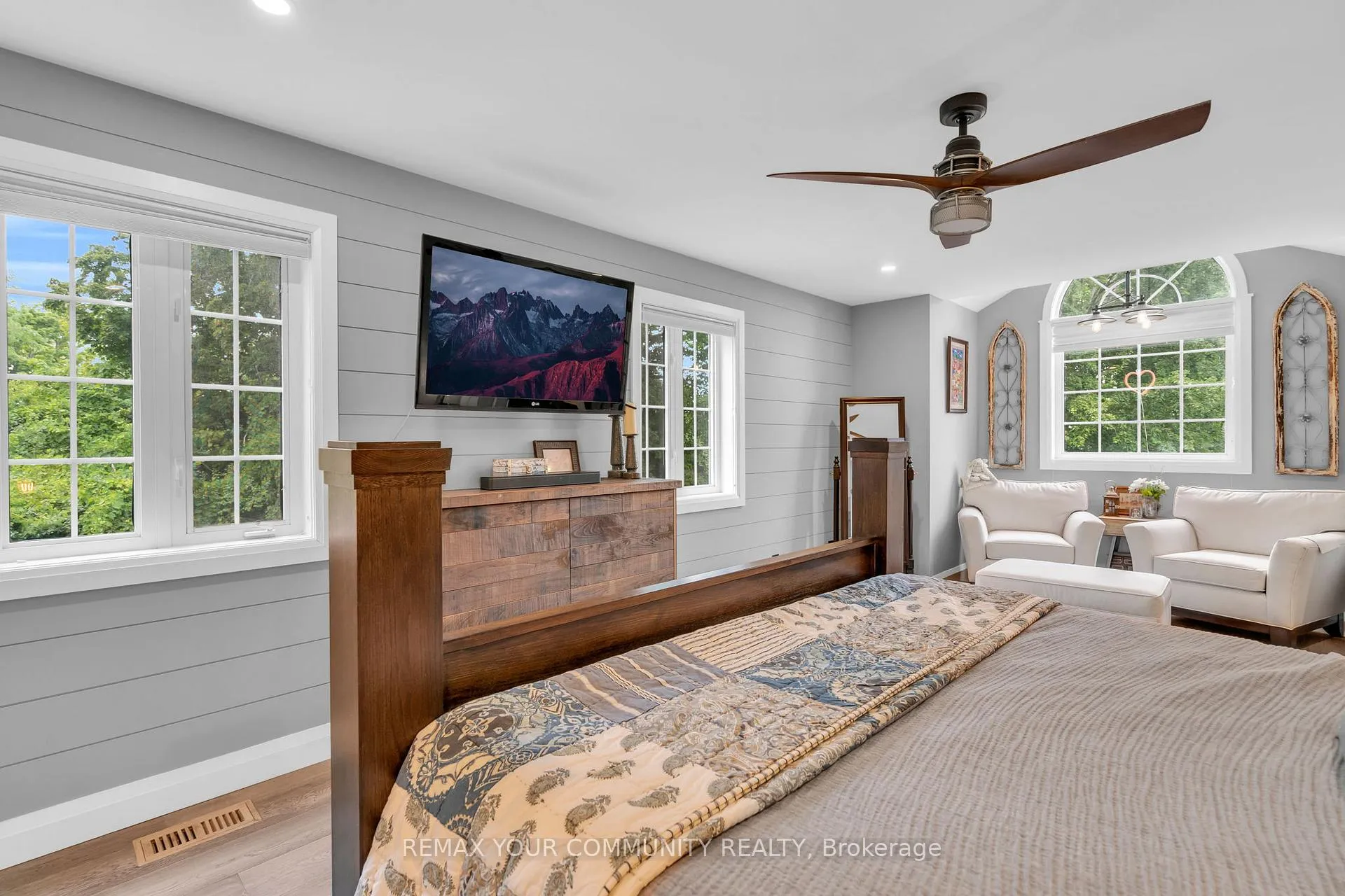 Photo 30 of 515 Lake Drive E, Georgina, Historic Lakeshore Communities — HOMEH